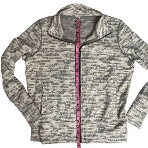 ZYIA Active Women's Cream and Gray Athletic Full Zip Sweater Size Small - Picture 8 of 8